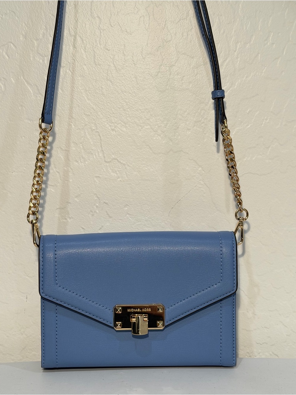 Michael Kors Kinsley Wallet-On-Chain / Crossbody Bag – French Blue